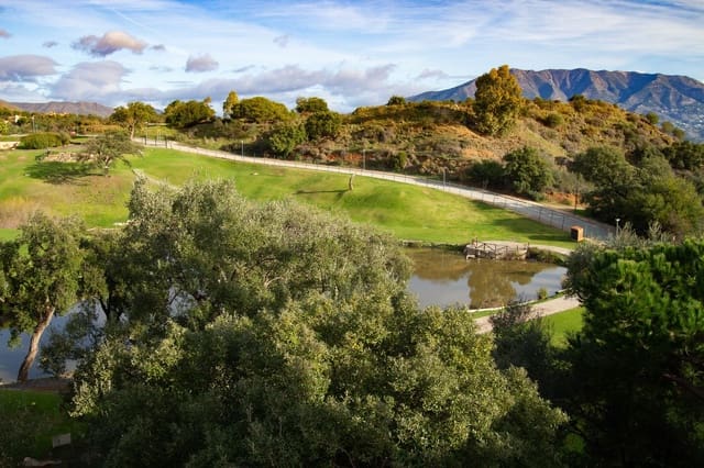 2 sypialnia Penthouse na sprzedaż w La Mairena, Ojen - 359 000 € (Ref: 9564892)