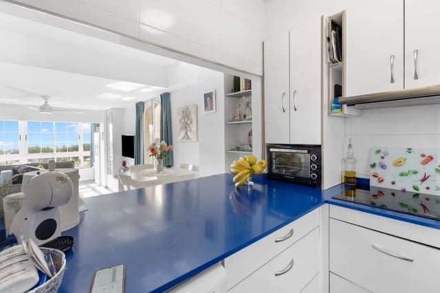 2 slaapkamer Appartement te koop in Puerto Banus, Marbella - € 520.000 (Ref: 9564893)