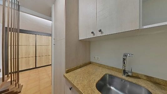 Kommersiell til salgs i Malaga by - € 339 000 (Ref: 9568364)