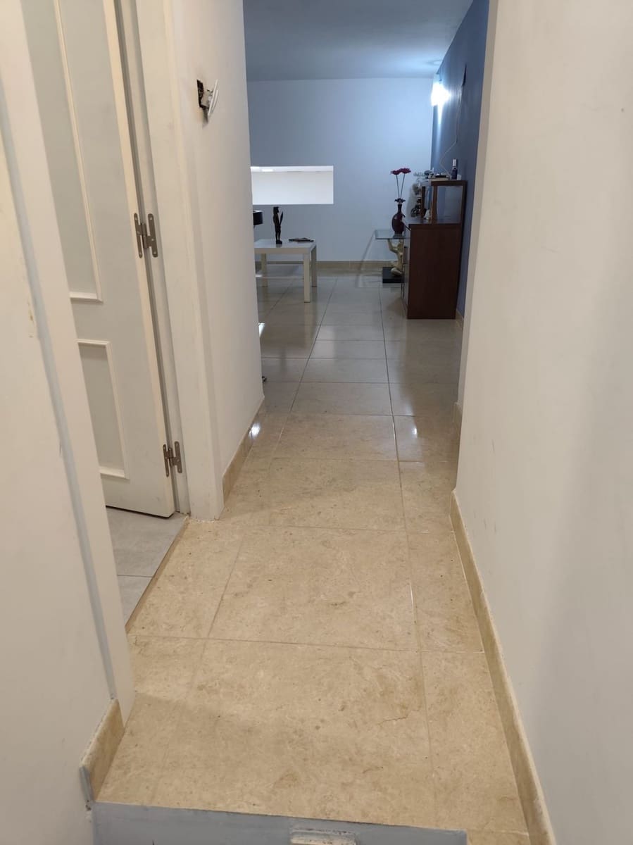 Kommersiell til salgs i Malaga by - € 339 000 (Ref: 9568364)