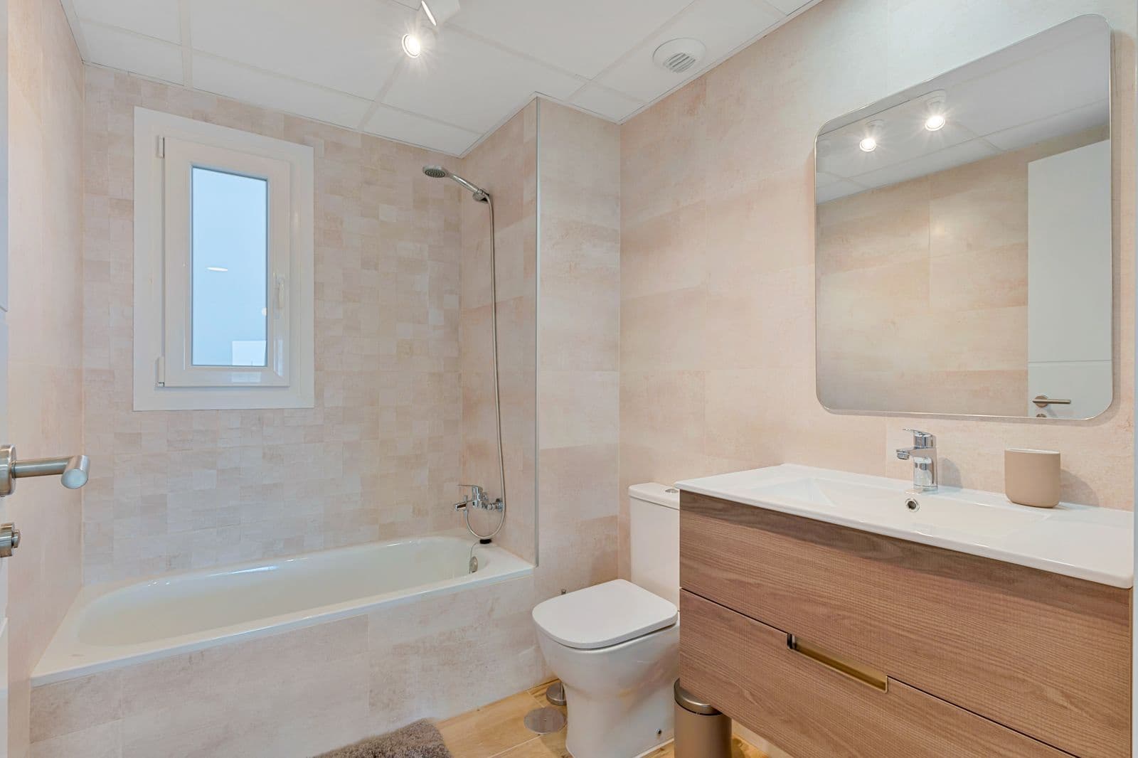 3 makuuhuone Huoneisto myytävänä paikassa Marbella - 565 000 € (Ref: 9568368)