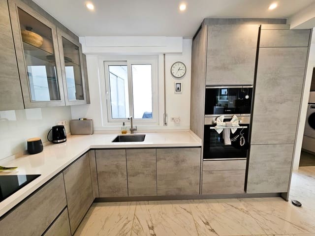 Casa de 4 habitaciones en La Cala de Mijas, Mijas en venta - 899.000 € (Ref: 9568371)