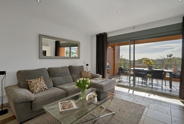 Apartamento de 2 habitaciones en Atalaya-Isdabe, Estepona en venta - 520.000 € (Ref: 9568376)