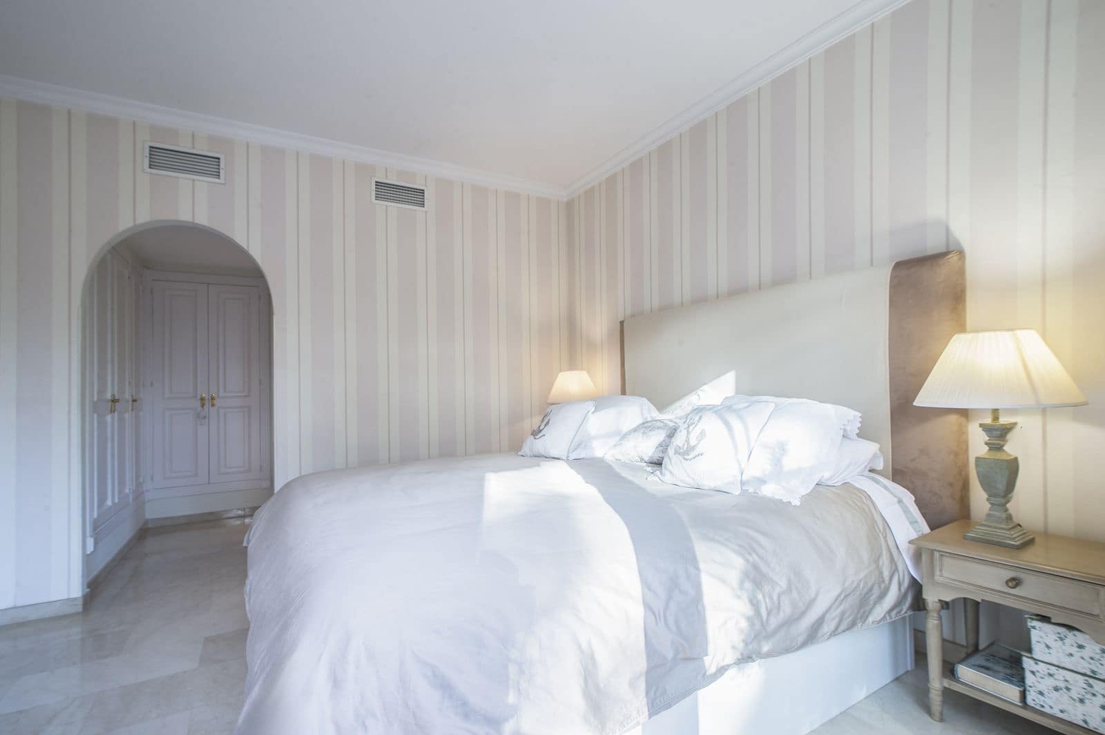 3 soveværelse Lejlighed til salg i Nueva Andalucia - € 775.000 (Ref: 9568379)