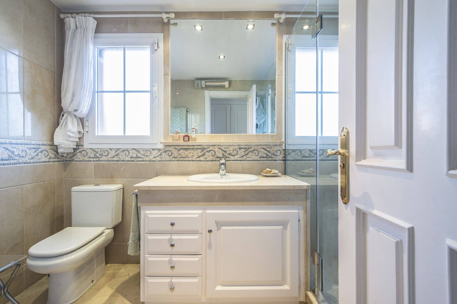 3 soveværelse Lejlighed til salg i Nueva Andalucia - € 775.000 (Ref: 9568379)