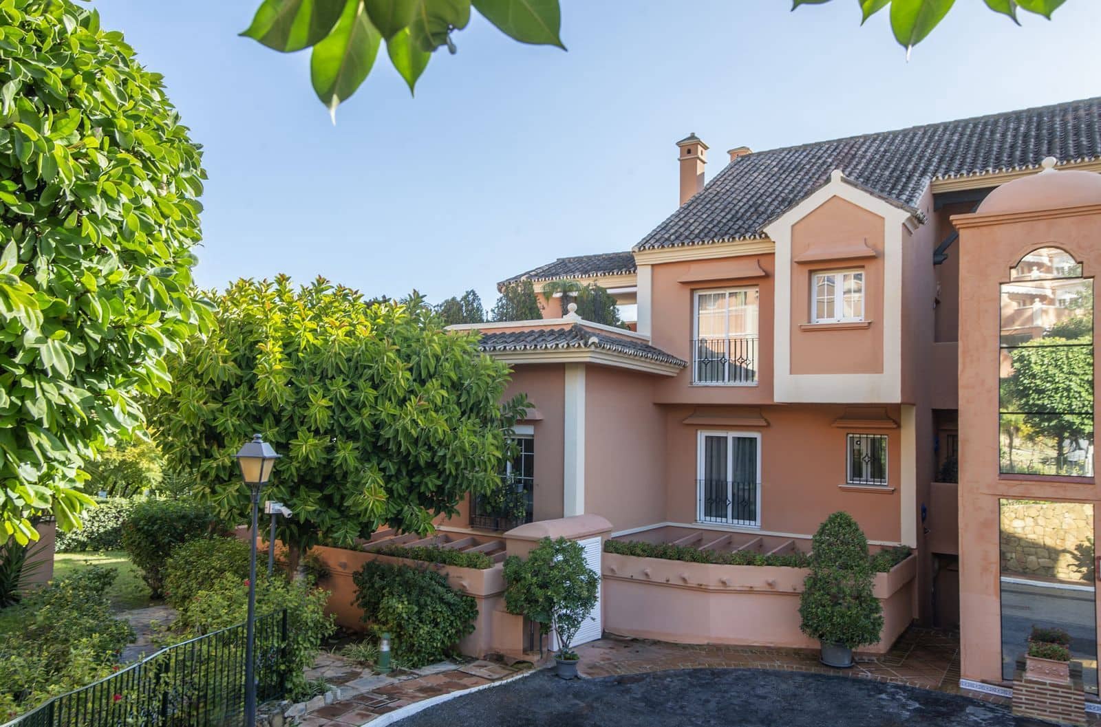 3 soveværelse Lejlighed til salg i Nueva Andalucia - € 775.000 (Ref: 9568379)