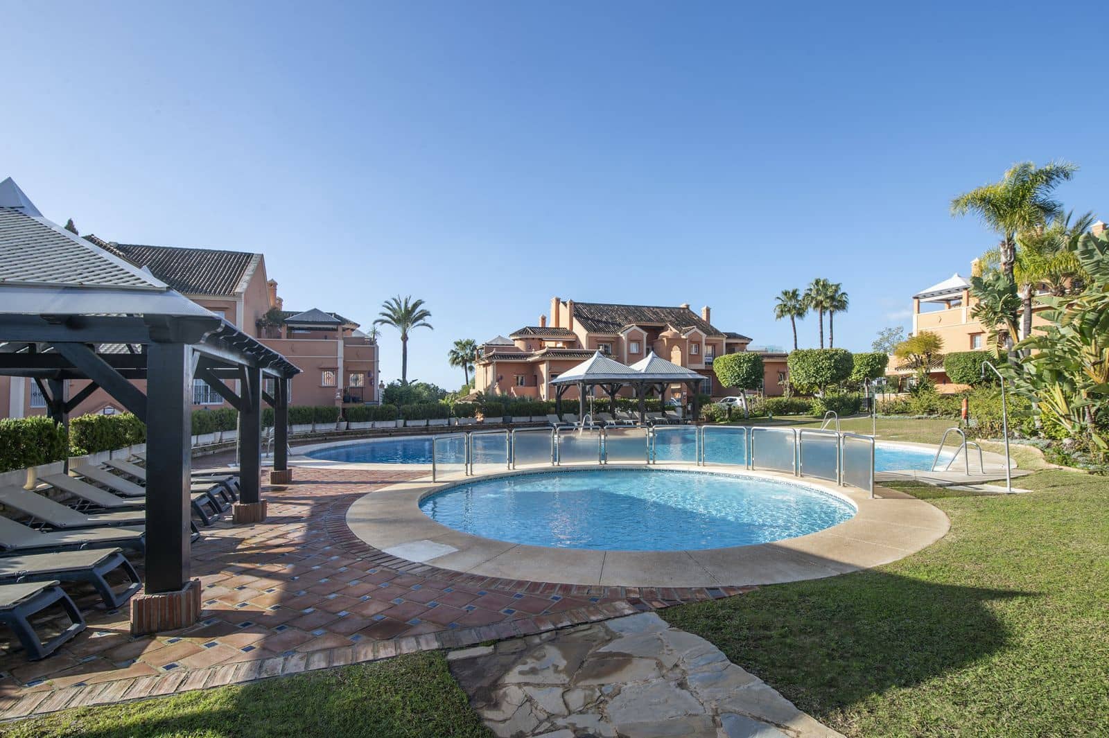 3 soveværelse Lejlighed til salg i Nueva Andalucia - € 775.000 (Ref: 9568379)