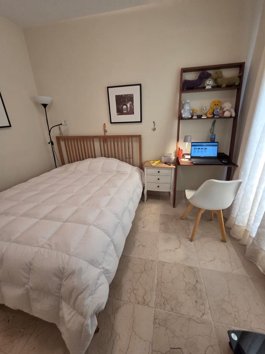 2 bedroom Apartment for sale in Estepona - € 465,000 (Ref: 9568380)