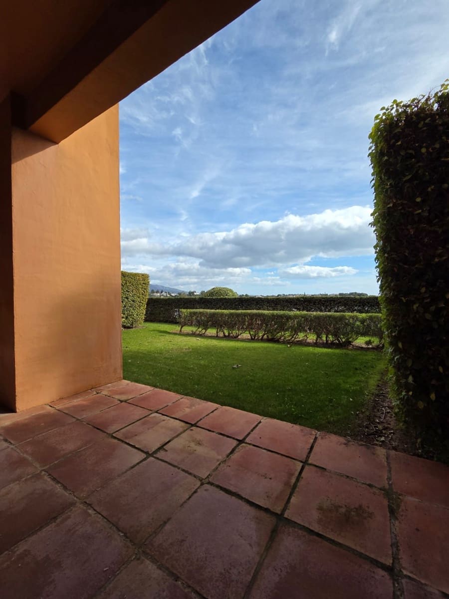 2 bedroom Apartment for sale in Estepona - € 465,000 (Ref: 9568380)