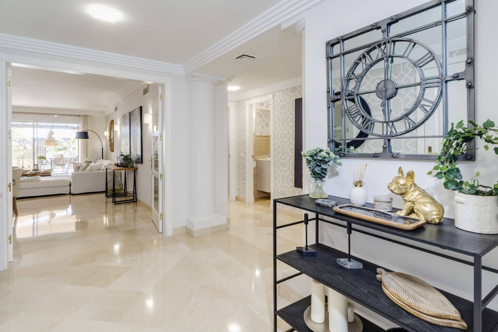 Apartamento de 2 habitaciones en Nueva Andalucia en venta - 760.000 € (Ref: 9568383)