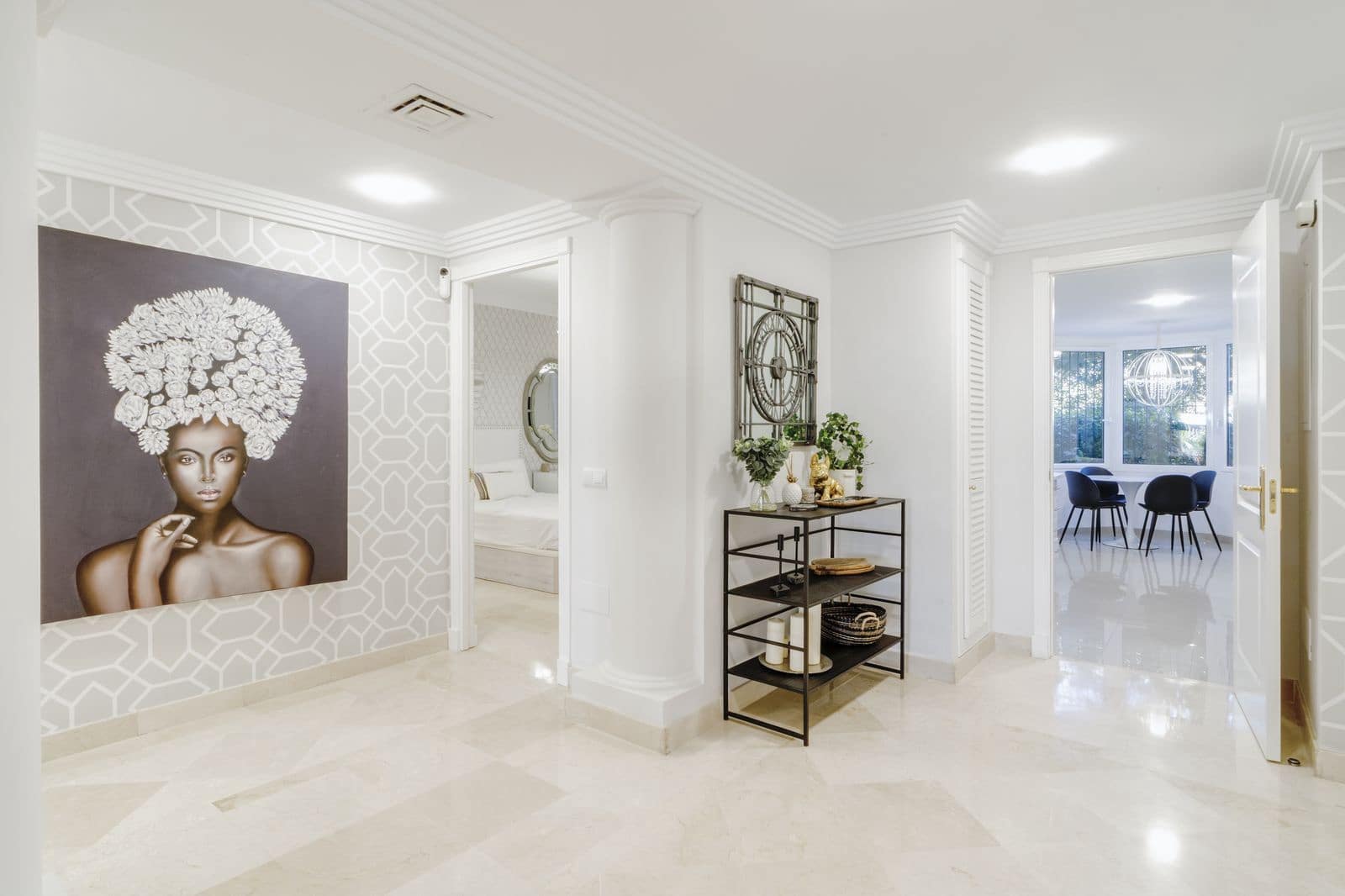 Apartamento de 2 habitaciones en Nueva Andalucia en venta - 760.000 € (Ref: 9568383)