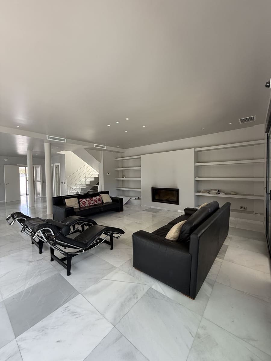 5 soveværelse Villa til salg i Marbesa - € 2.600.000 (Ref: 9568384)