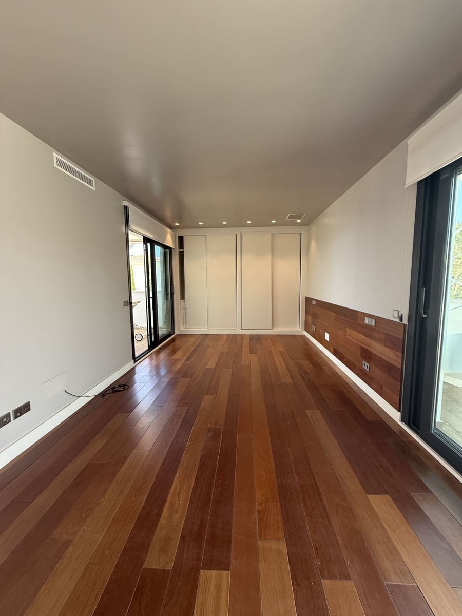 5 soveværelse Villa til salg i Marbesa - € 2.600.000 (Ref: 9568384)