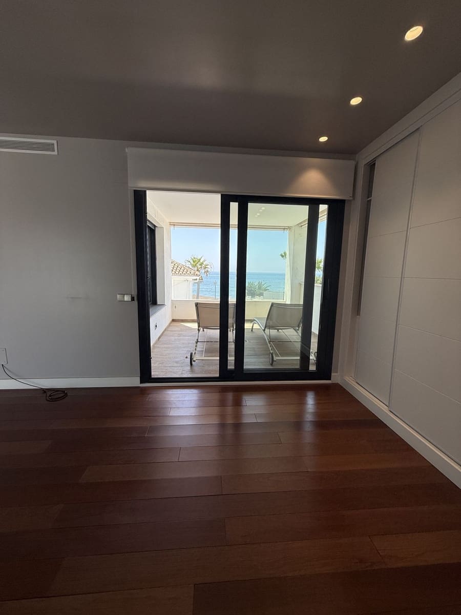 5 soveværelse Villa til salg i Marbesa - € 2.600.000 (Ref: 9568384)