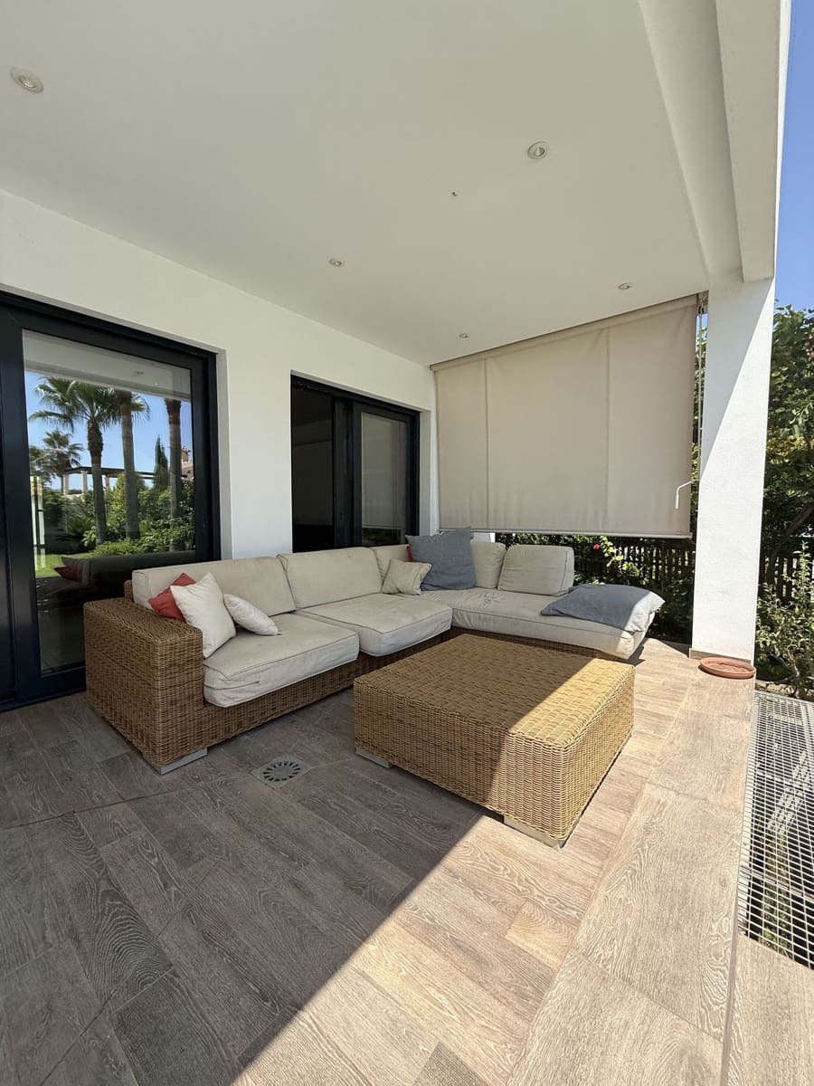 5 soveværelse Villa til salg i Marbesa - € 2.600.000 (Ref: 9568384)