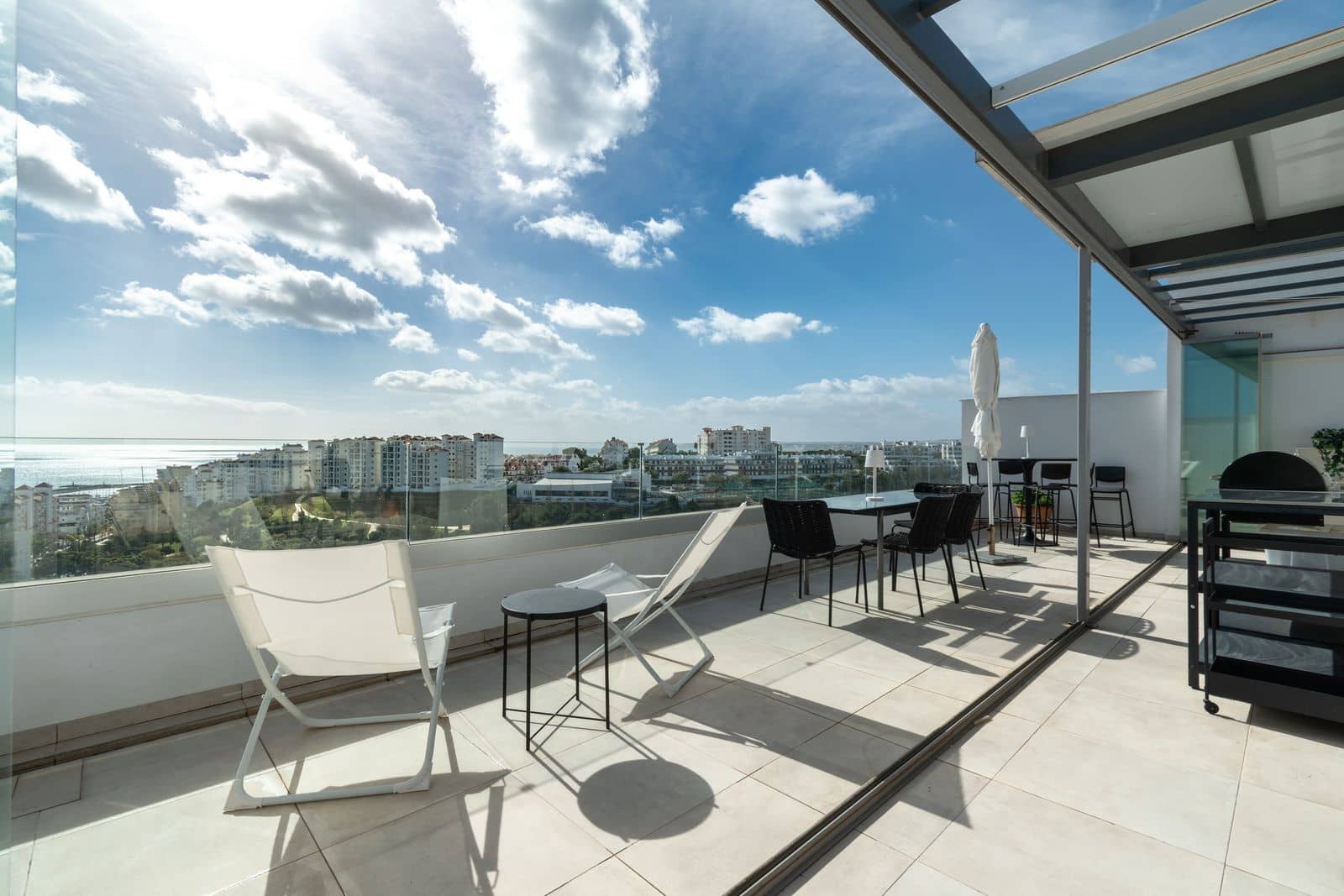 2 sovrum Takvåning till salu i Estepona - 875 000 € (Ref: 9568389)