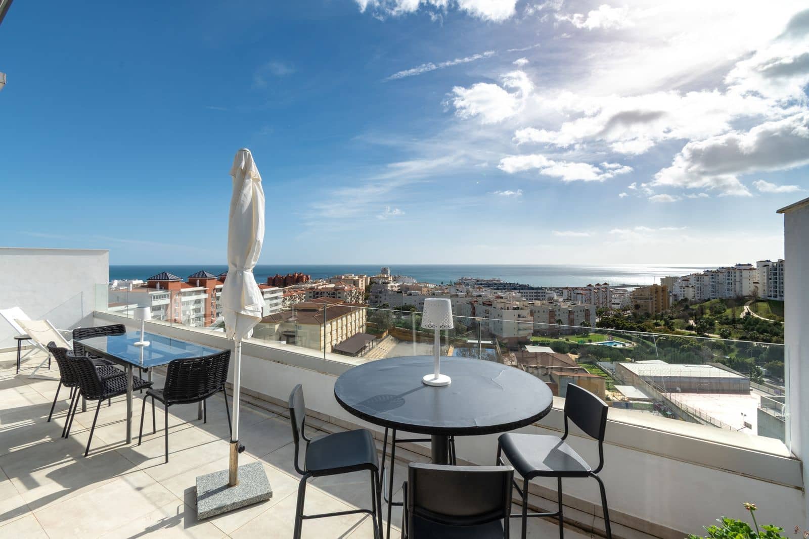 2 sovrum Takvåning till salu i Estepona - 875 000 € (Ref: 9568389)