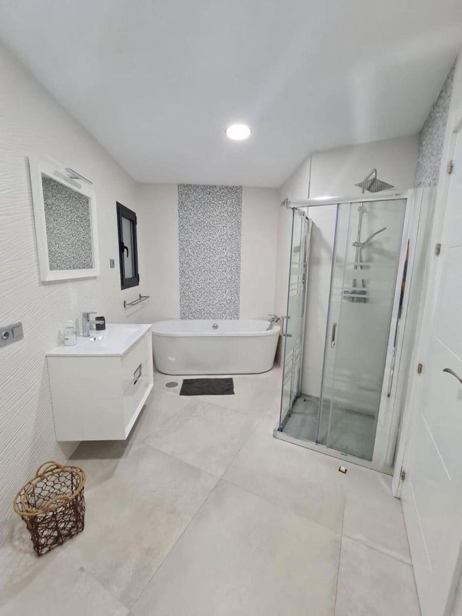 Chalet de 5 habitaciones en El Rosario en venta - 2.995.000 € (Ref: 9568391)