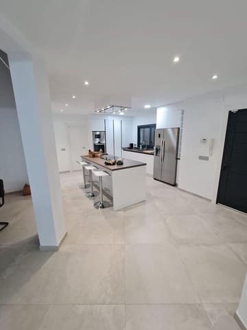 5 camera da letto Villa in vendita in El Rosario, Marbella - 2.995.000 € (Rif: 9568391)