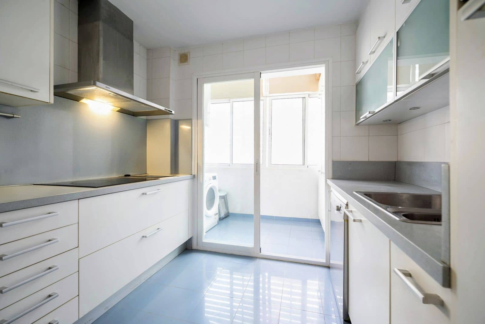 4 bedroom Apartment for sale in Marbella - € 799,000 (Ref: 9570828)