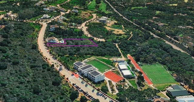 Landgrundstück zu verkaufen in Sotogrande, San Roque - 850.000 € (Ref: 9570829)