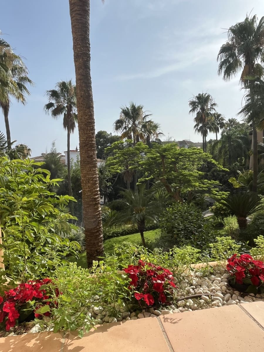 Apartamento de 2 habitaciones en Golden Mile en venta - 1.350.000 € (Ref: 9570832)