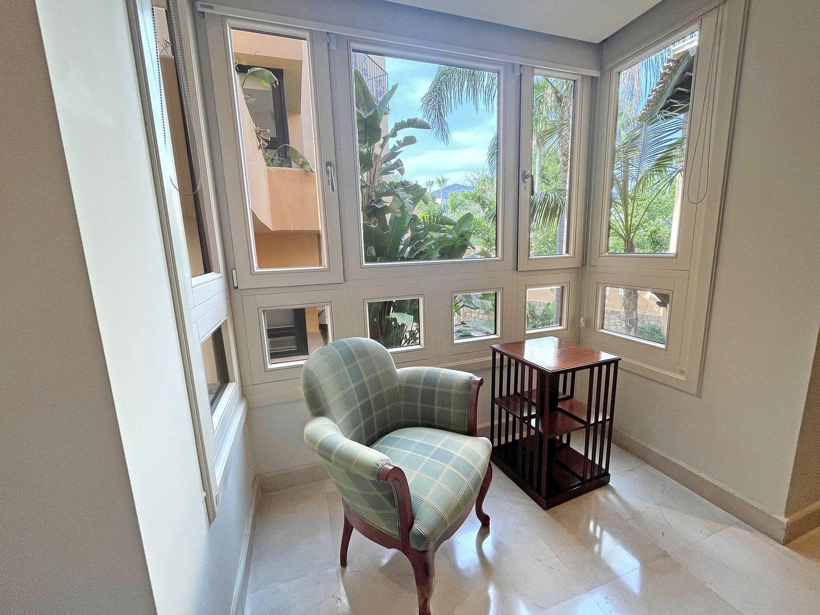 Apartamento de 2 habitaciones en Golden Mile en venta - 1.350.000 € (Ref: 9570832)