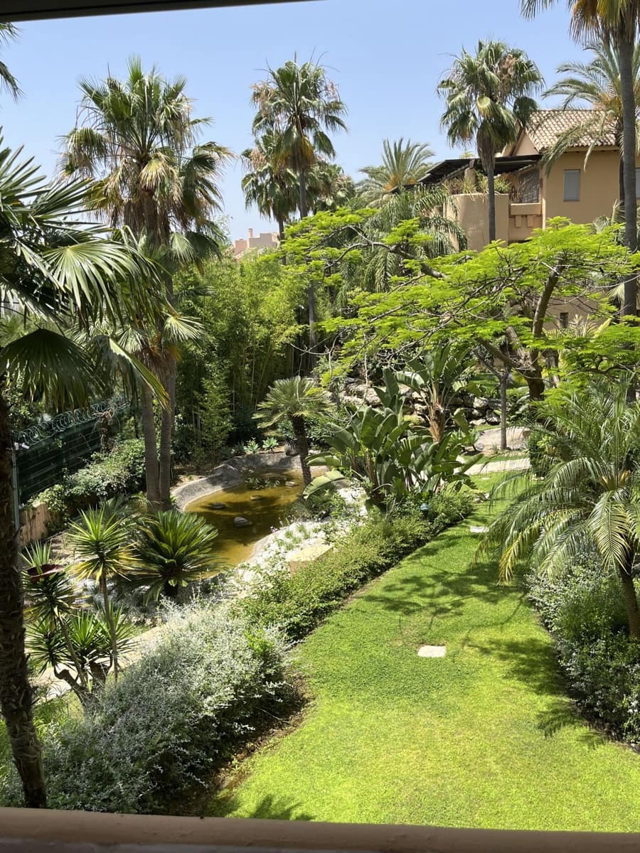 Apartamento de 2 habitaciones en Golden Mile en venta - 1.350.000 € (Ref: 9570832)