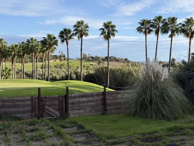 3 Zimmer Villa zu verkaufen in Estepona Golf, Estepona - 650.000 € (Ref: 9570833)