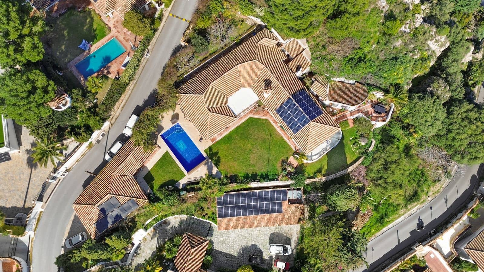 Chalet de 5 habitaciones en Benalmádena en venta - 1.820.000 € (Ref: 9570836)