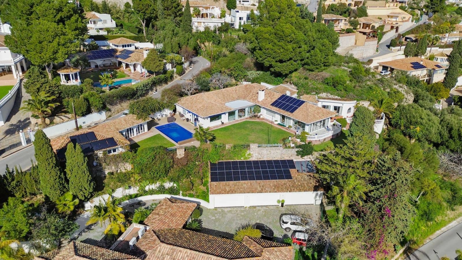 Chalet de 5 habitaciones en Benalmádena en venta - 1.820.000 € (Ref: 9570836)