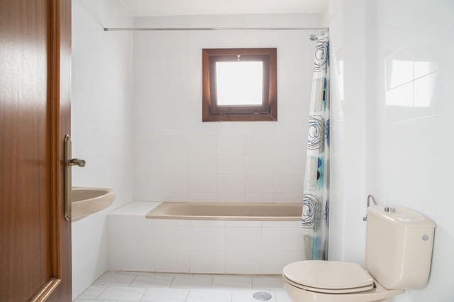 2 soverom Villa til salgs i Guadalmina Alta, Marbella - € 1 700 000 (Ref: 9570838)