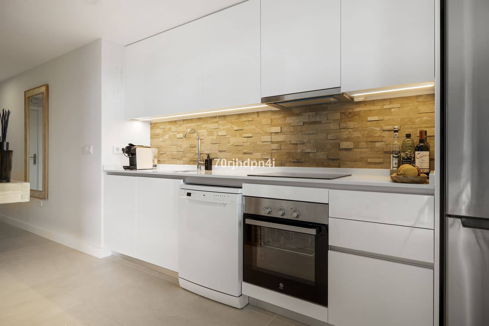 2 bedroom Apartment for sale in Estepona - € 475,000 (Ref: 9570839)