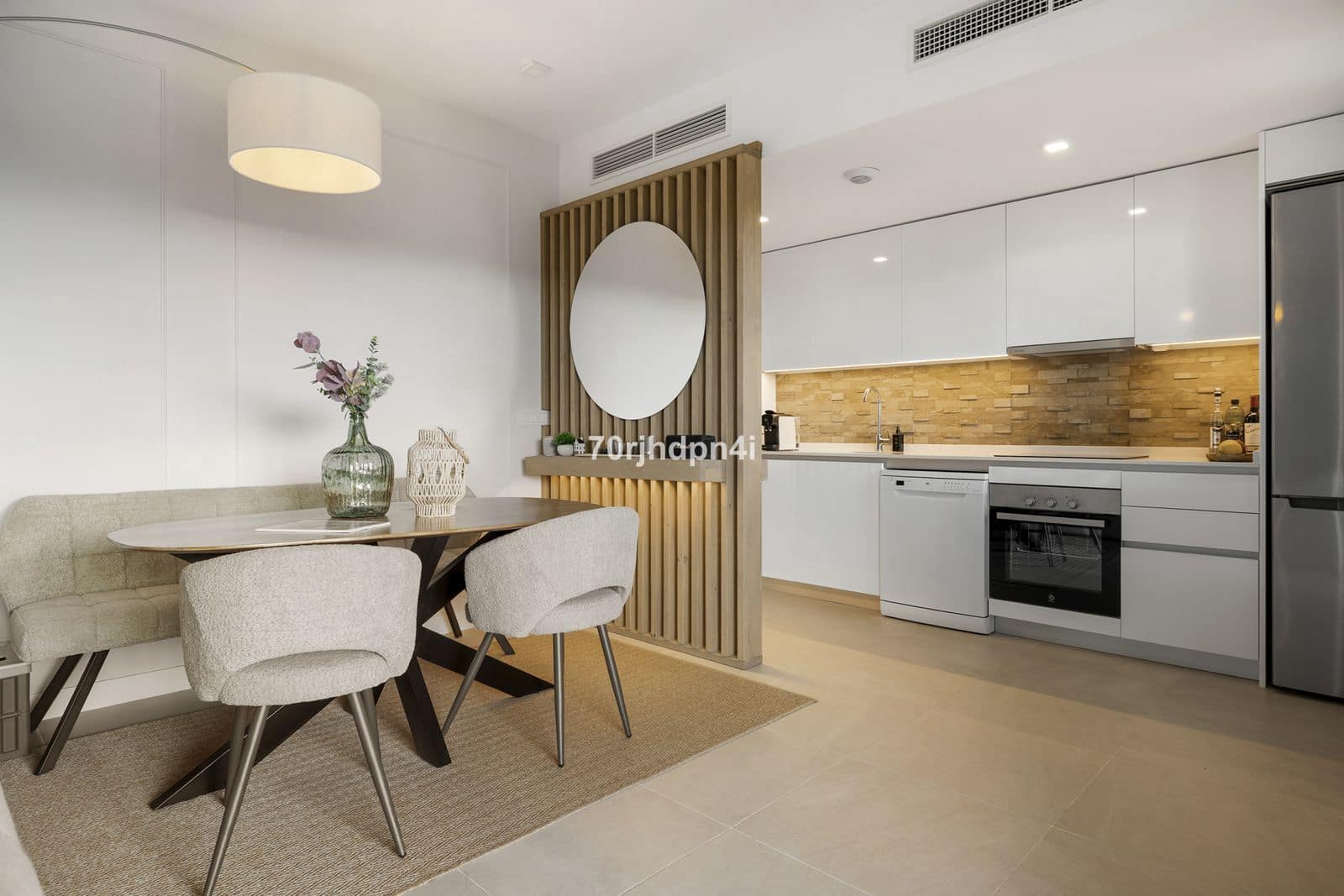 2 bedroom Apartment for sale in Estepona - € 475,000 (Ref: 9570839)