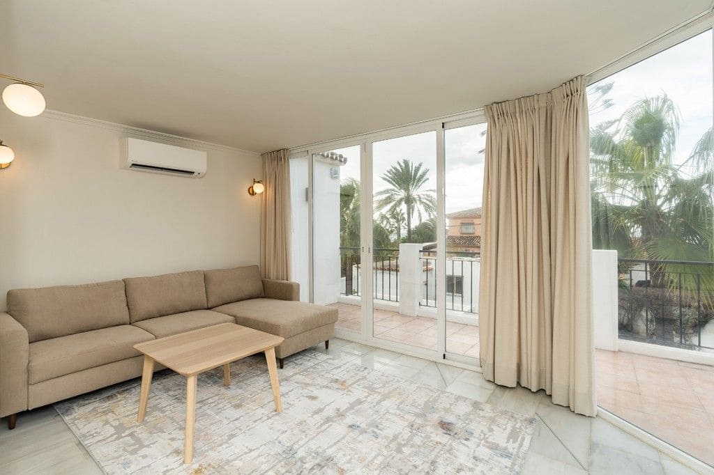 4 soveværelse Villa til salg i Marbesa - € 2.450.000 (Ref: 9570841)