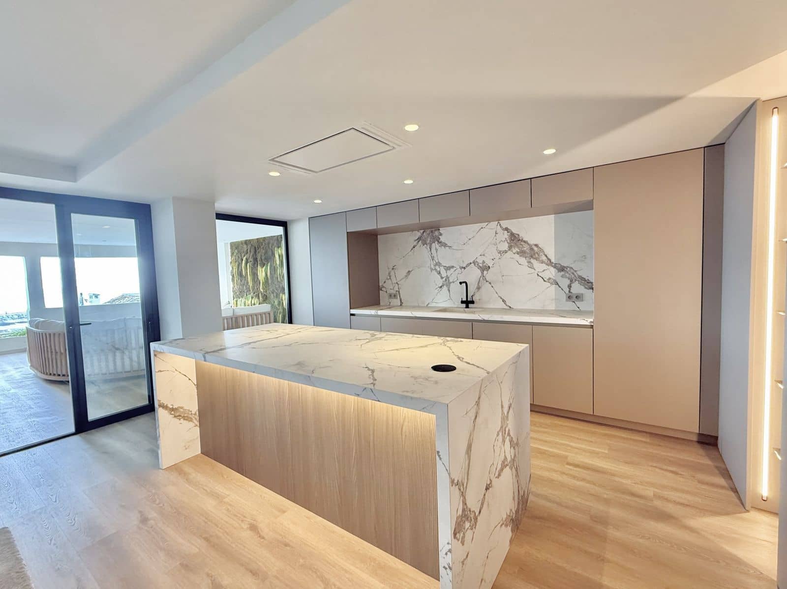 5 slaapkamer Appartement te koop in Puerto Banus - € 2.500.000 (Ref: 9570842)