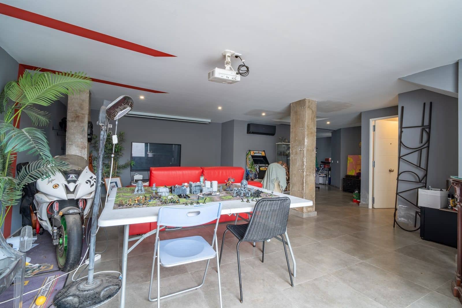 2 sovrum Villa till salu i Malaga stad - 795 000 € (Ref: 9570846)