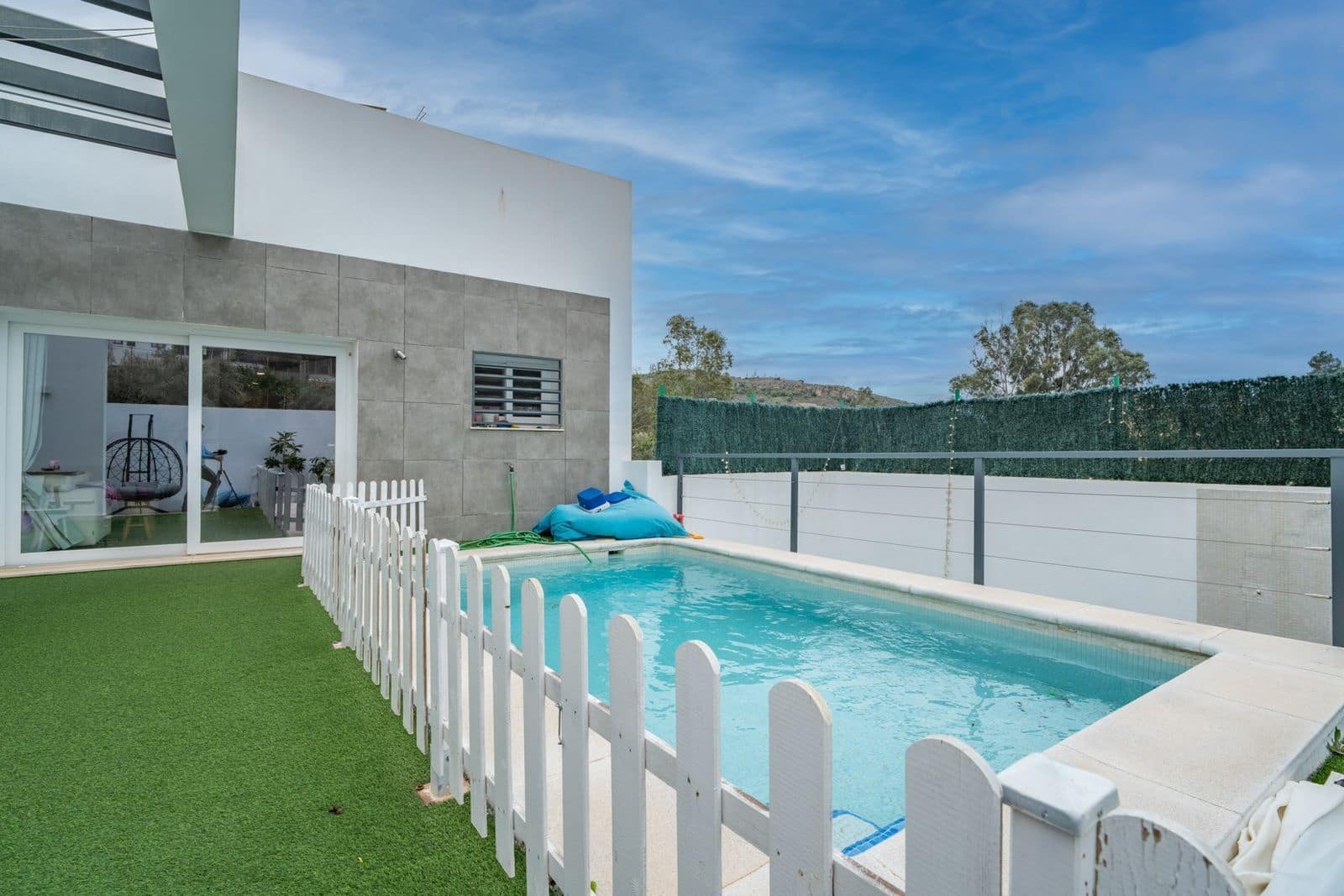 2 sovrum Villa till salu i Malaga stad - 795 000 € (Ref: 9570846)