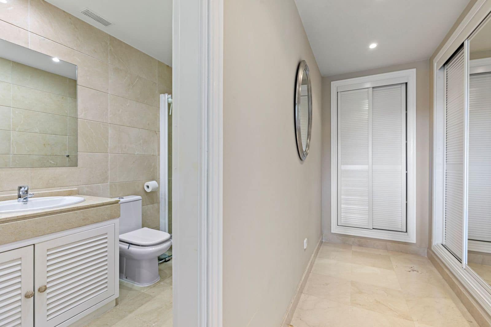 4 soveværelse Semi-Rækkehus til salg i Los Arqueros - € 1.050.000 (Ref: 9570856)