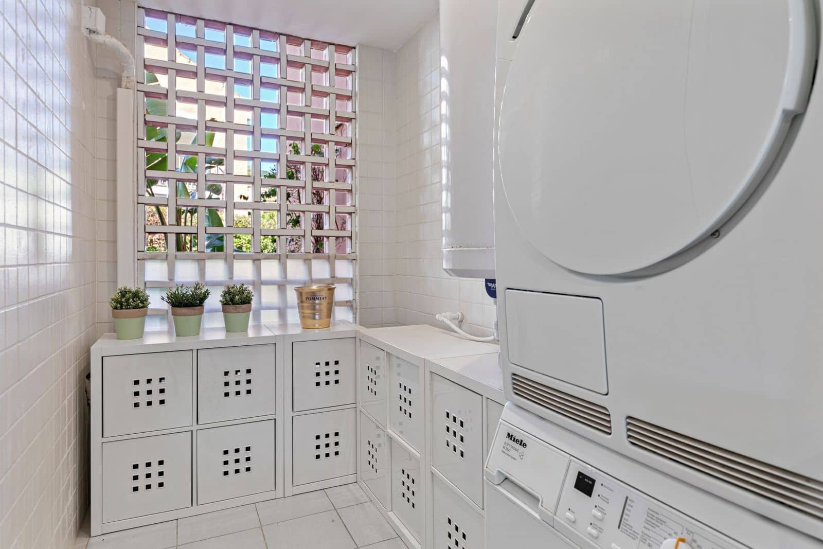 4 soveværelse Semi-Rækkehus til salg i Los Arqueros - € 1.050.000 (Ref: 9570856)