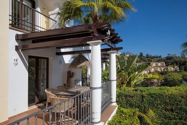 4 soveværelse Semi-Rækkehus til salg i Los Arqueros, Benahavís - € 1.050.000 (Ref: 9570856)