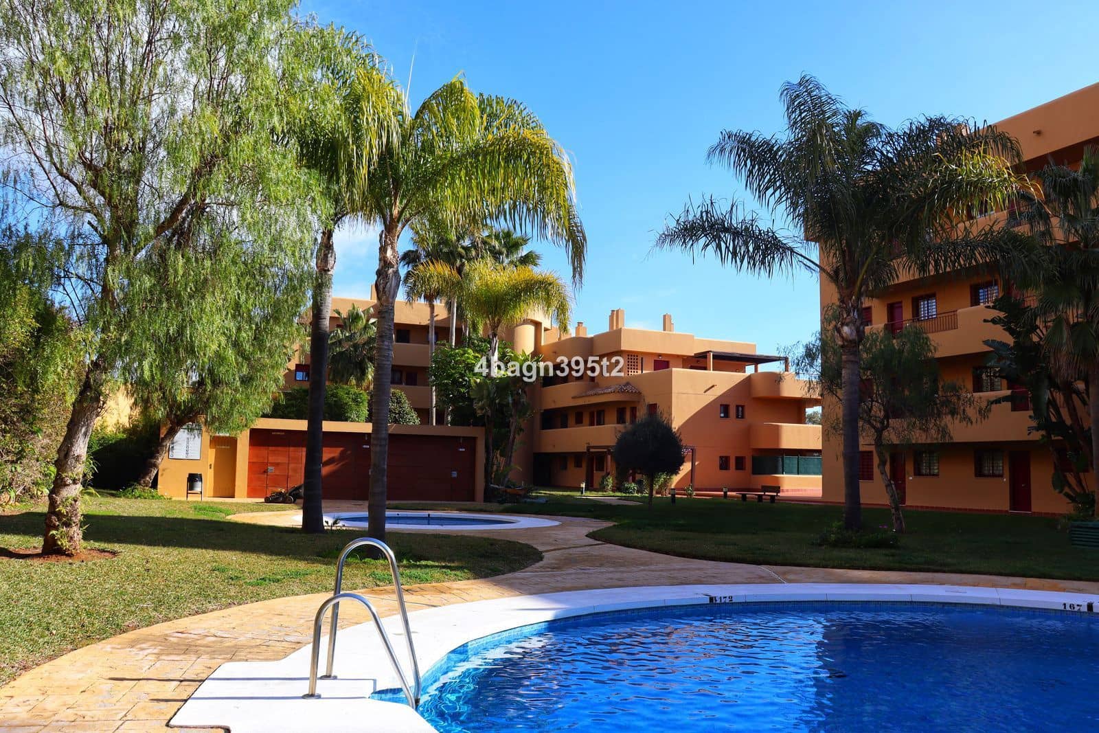 3 bedroom Apartment for sale in La Cala de Mijas - € 395,000 (Ref: 9570857)