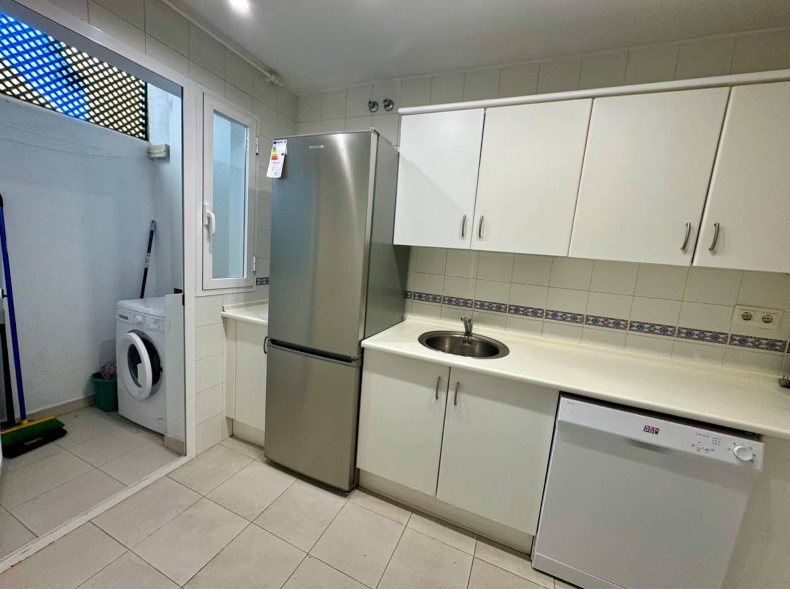 3 makuuhuone Huoneisto myytävänä paikassa Guadalmina - 339 000 € (Ref: 9570858)