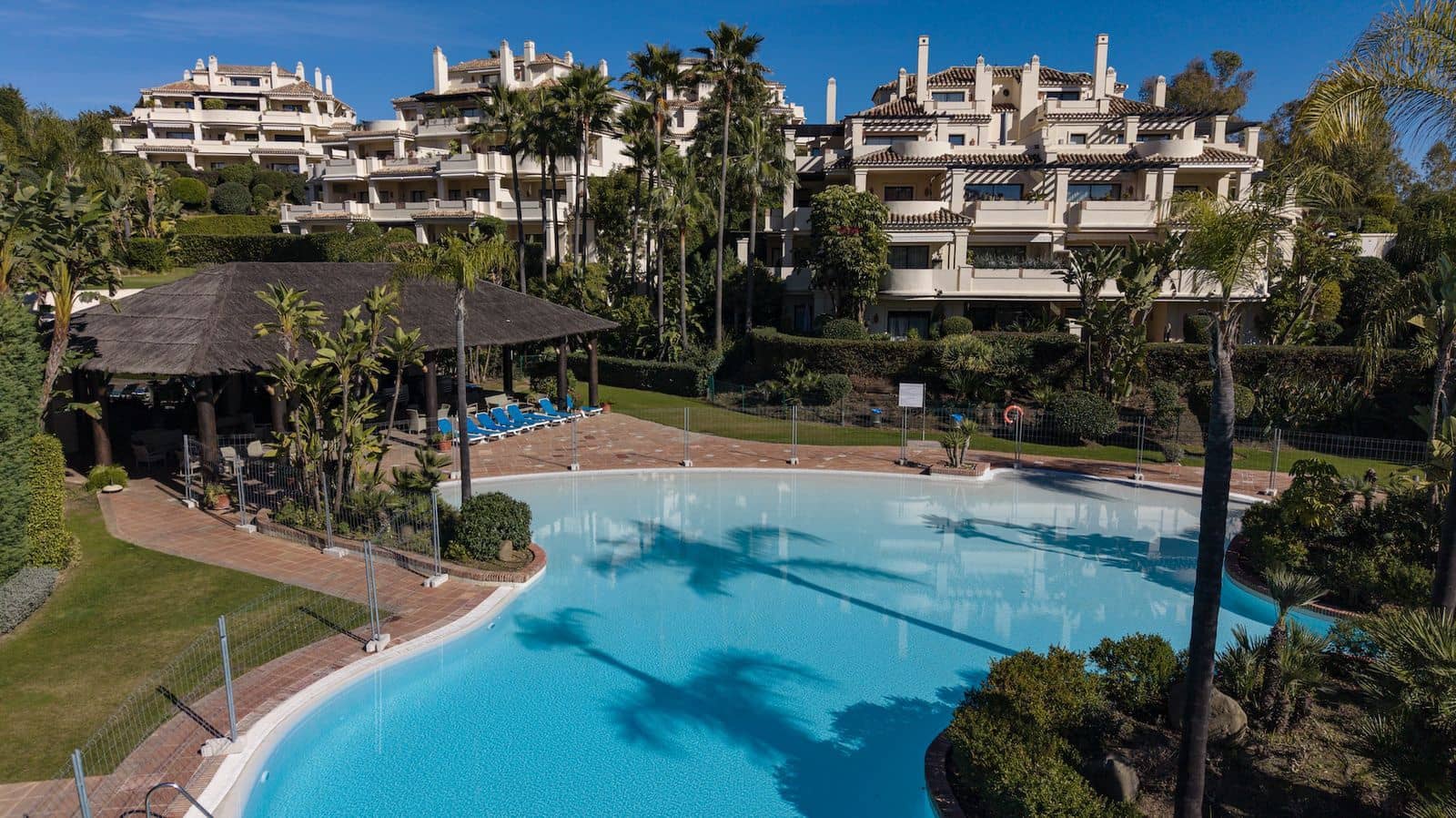 3 sovrum Takvåning till salu i Benahavis - 1 200 000 € (Ref: 9570859)