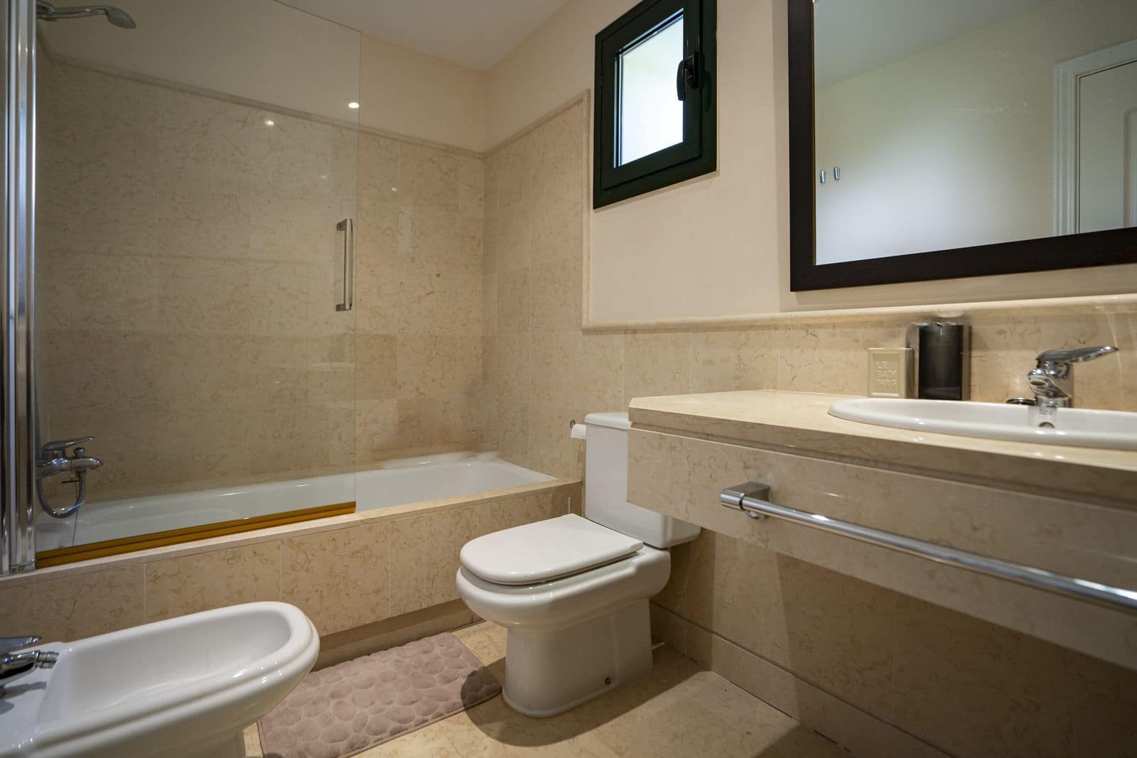 3 sovrum Takvåning till salu i Benahavis - 1 200 000 € (Ref: 9570859)