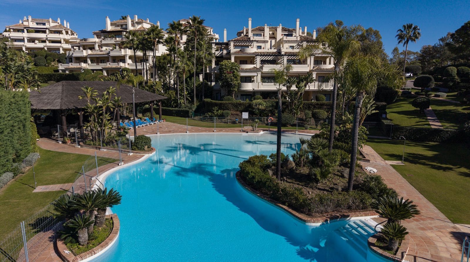 3 sovrum Takvåning till salu i Benahavis - 1 200 000 € (Ref: 9570859)