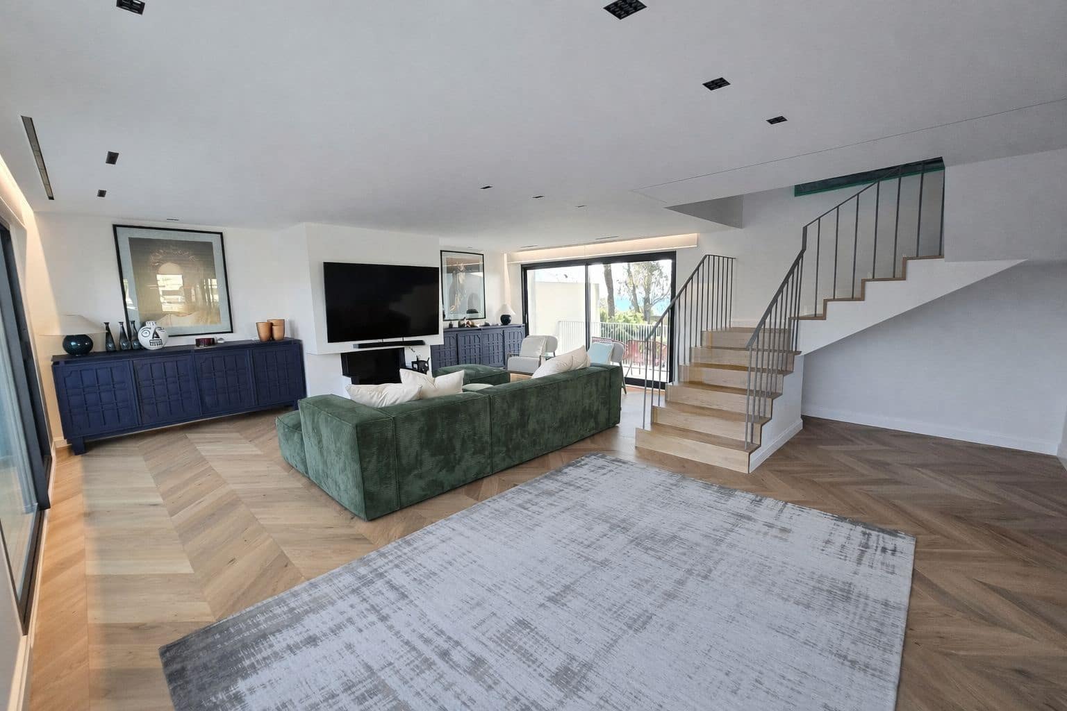 3 bedroom Apartment for sale in Marbella - € 1,375,000 (Ref: 9607649)