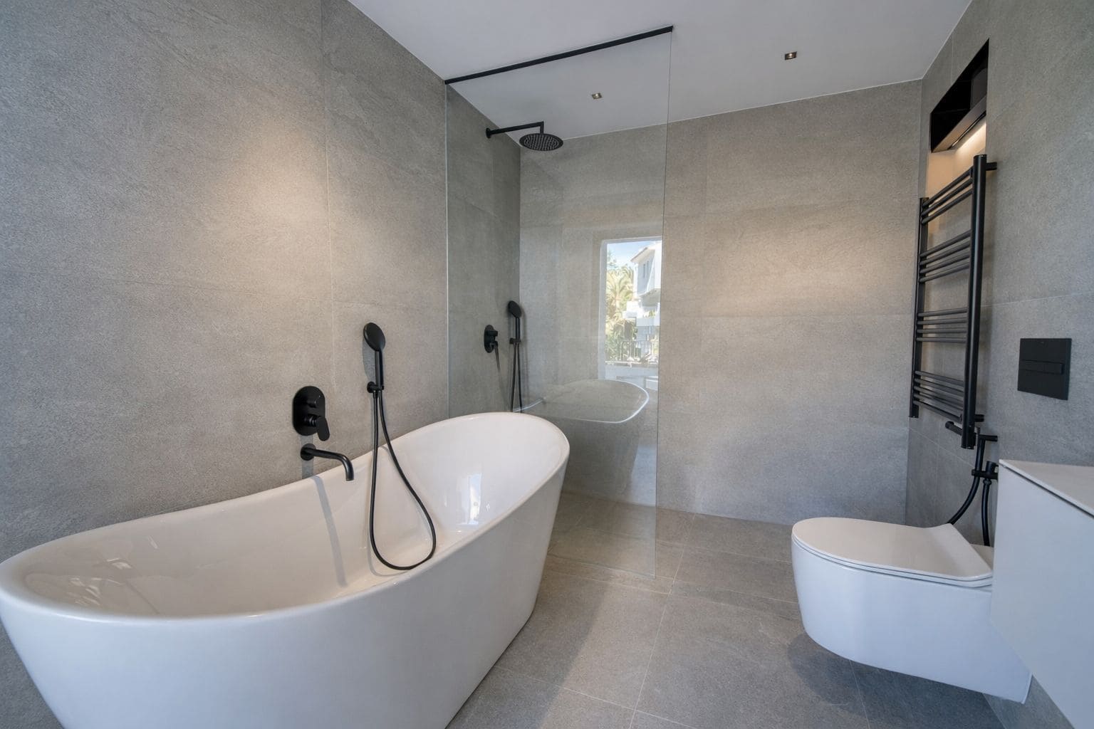 3 bedroom Apartment for sale in Marbella - € 1,375,000 (Ref: 9607649)