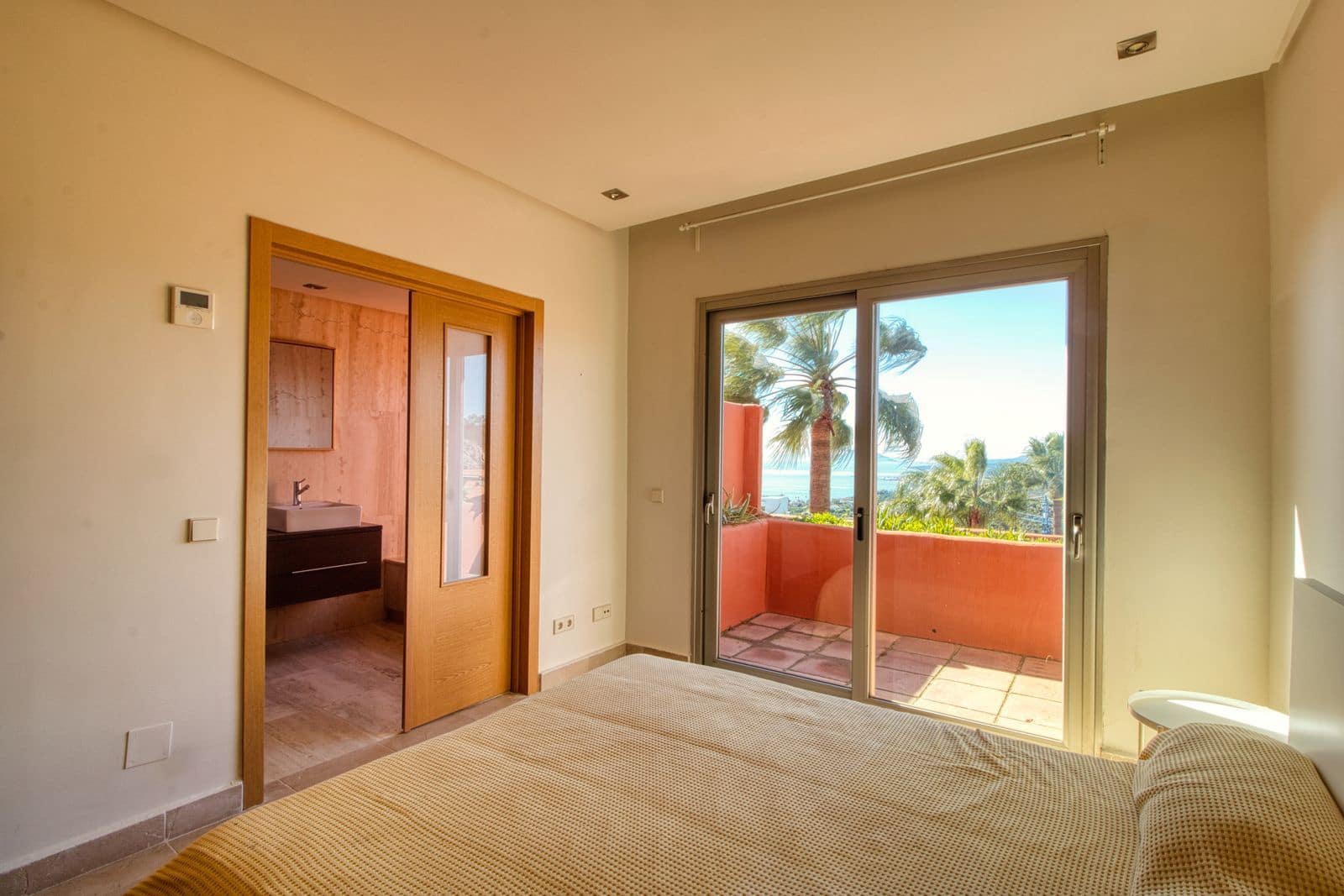 3 makuuhuone Omakotitalo myytävänä paikassa Manilva - 485 000 € (Ref: 9607650)