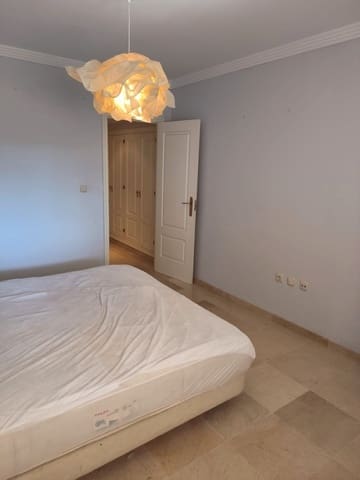 Apartamento de 2 habitaciones en Río Real, Marbella en venta - 433.000 € (Ref: 9607658)